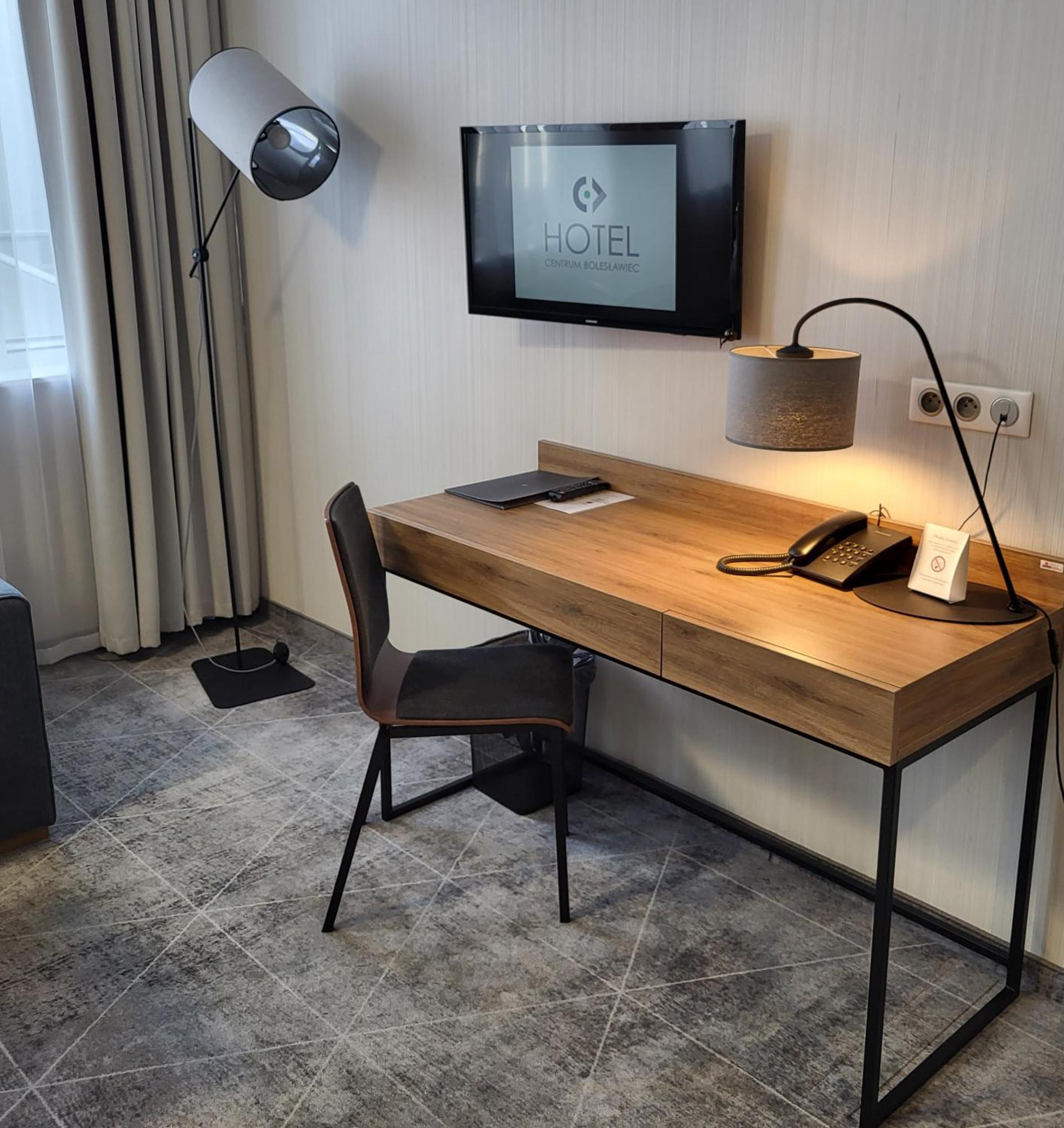 Hotel Centrum โบเลสวาเวียส ภายนอก รูปภาพ